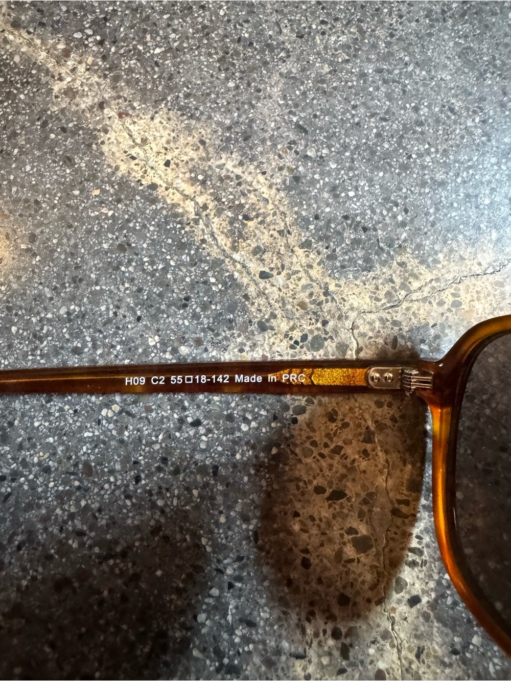 VALLON Howlin’ Tortoiseshell Aviator Sunglasses - Picture 4 of 9